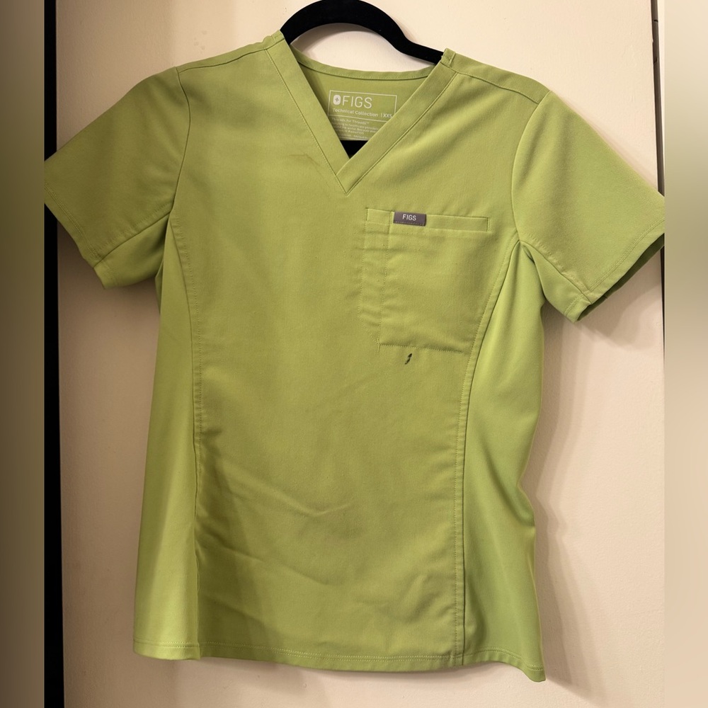 Figs Evelyn scrub top